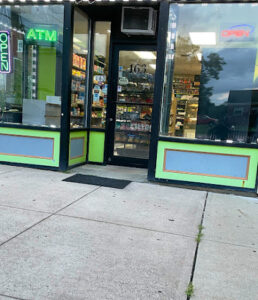 Black’s Market & Eatery