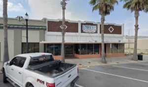 Pee-Kay’s Bar & Bistro