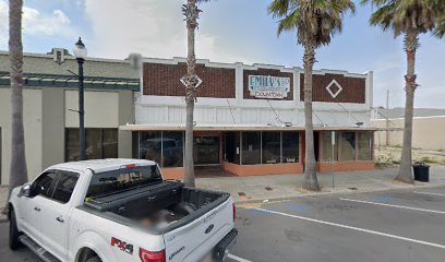 Pee-Kay’s Bar & Bistro