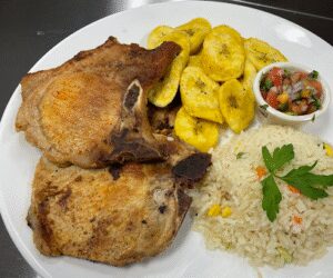 Saber de mi Honduras celebrates Honduran culture and cuisine with a menu featuring traditional dishes prepared with fresh