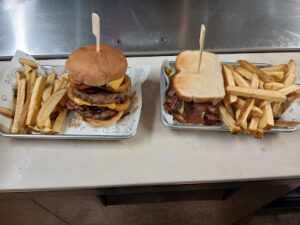 B&D COUNTRY DINER