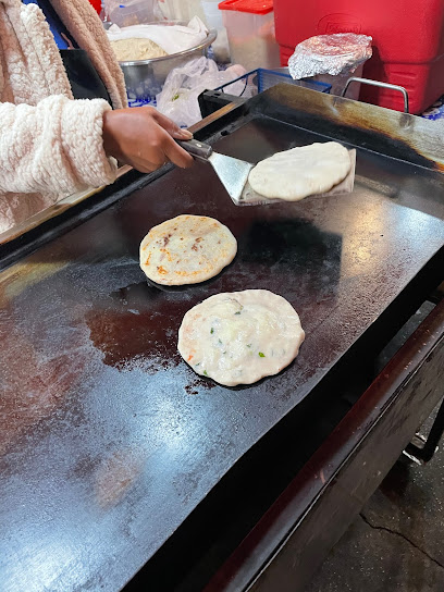Ricas pupusas mi TÃ­a