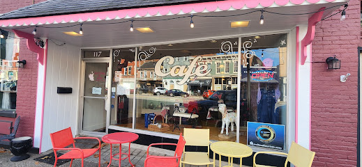 Leaves & Lace House of Tea