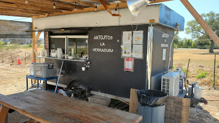 Antojitos La Herradura